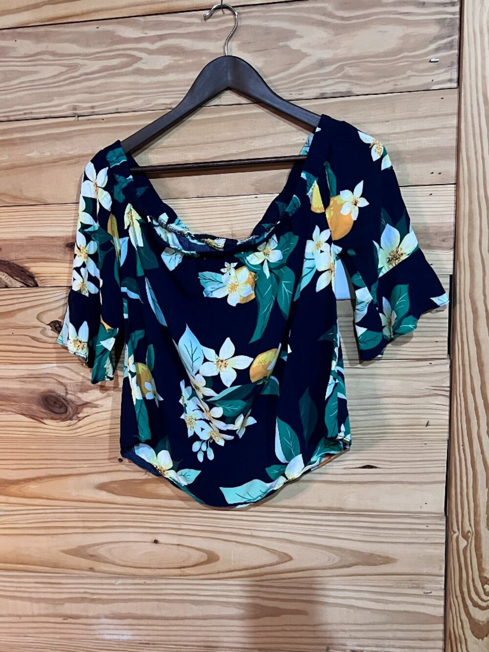 Old Navy Women's Cold Off Shoulder Tropical Crop Top Floral Multicolor Medium